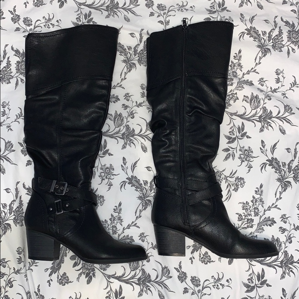 Indigo rd.  Simba Black Knee High Heeled Boots